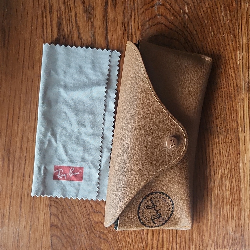 Ray Ban case